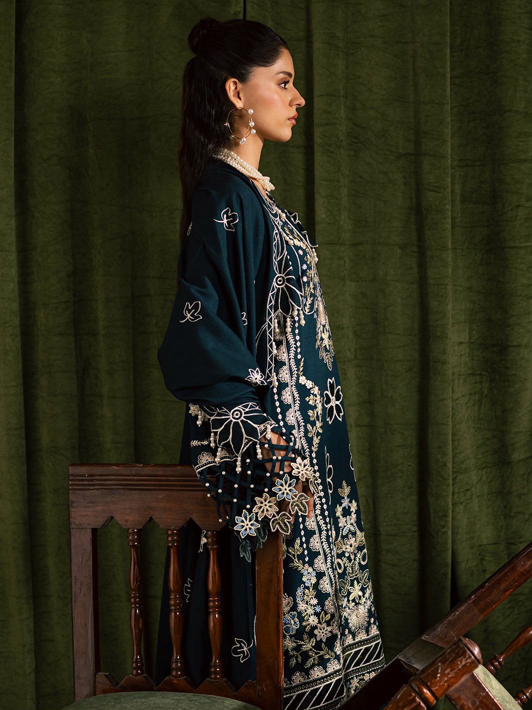 Mahnur Luxury Dhanak embroidered 3 Piece Dress | S020