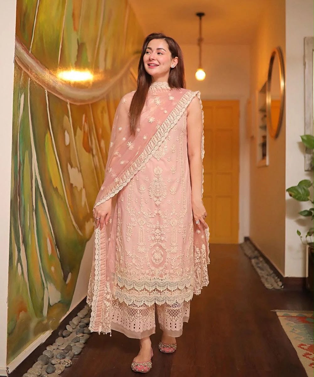 Qalamkar Dhanak Luxury embroidered 3 piece dress - S065