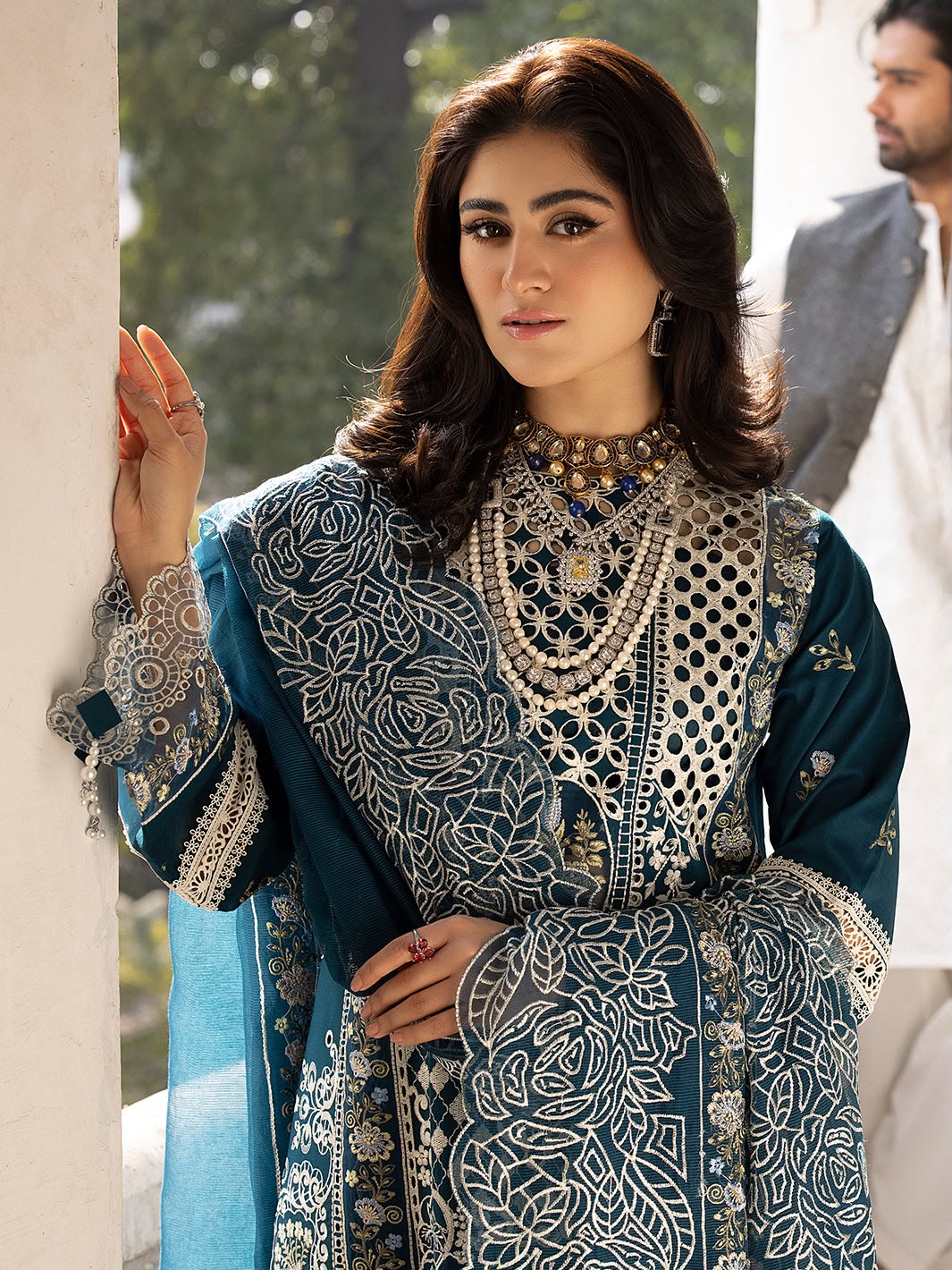 Mahnur Dhanak Luxury Embroidered 3 Piece Dress - S081